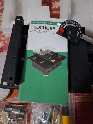 Mini sierra de mesa para manualidades