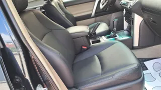 Toyota Land Cruiser 150 2010