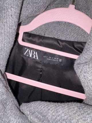 Abrigo Zara gris
