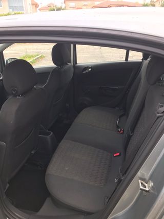 Opel Corsa- 97.000 KM - ITV Recién pasada