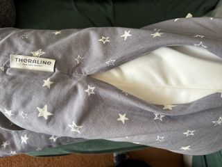 Cojín Embarazo y Lactancia Theraline. Estrellas