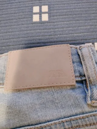 Pantalón vaquero hombre azul claro SARA