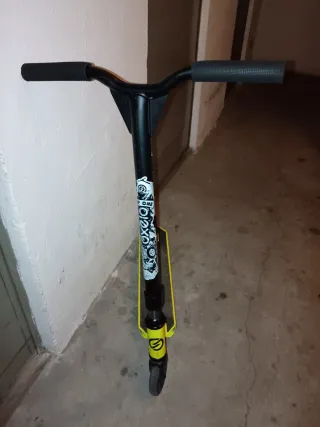 Patinete Oxelo saltos amarillo