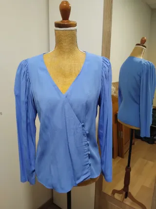 Blusa cruzada manga larga mujer