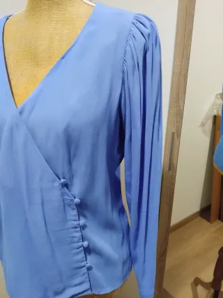 Blusa cruzada manga larga mujer