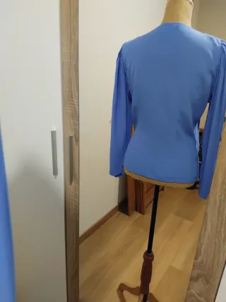 Blusa cruzada manga larga mujer