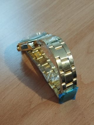 Relógio Dourado NOVO