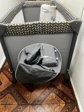 Cuna de viaje con colchón y bolsa