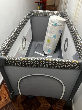 Cuna de viaje con colchón y bolsa