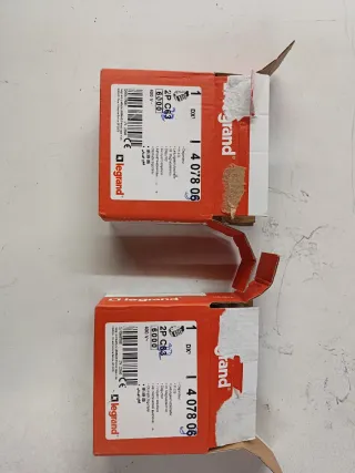 2 Magnetotérmicos Legrand DX³ C32 32A