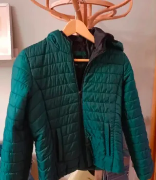 Anorak Stradivarius verde talla S