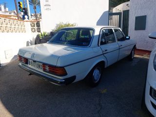 Mercedes-Benz 2000 1983