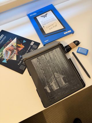 Kindle Scribe 32GB con custodia e protezione