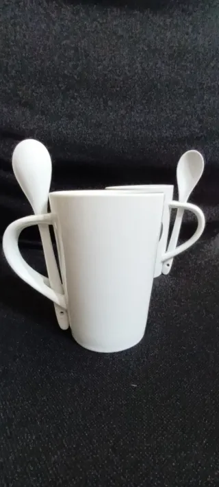 Set 2 Tazze con Cucchiaini