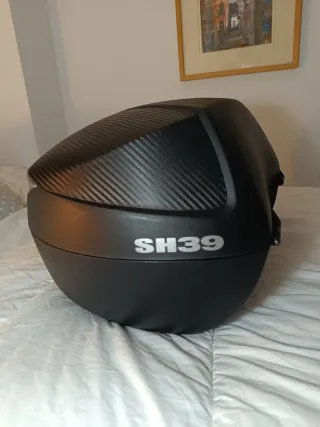 Baúl Shad 39 Carbono (Top Case)