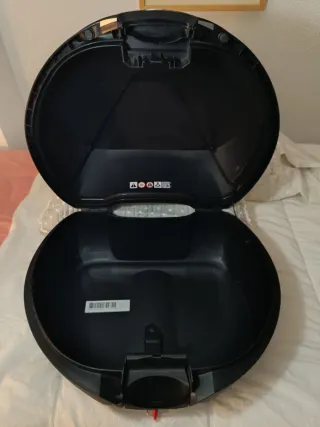 Baúl Shad 39 Carbono (Top Case)