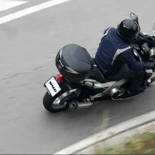 Baúl Shad 39 Carbono (Top Case)