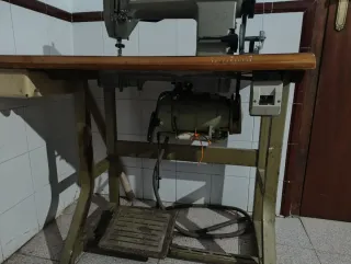 Máquina de coser Singer 591