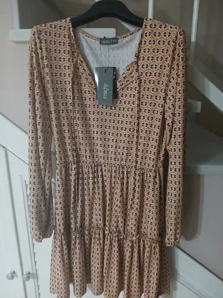 Vestido estampado morado y amarillo