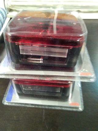 Pilotos Traseros Remolque 12V c/luz matricula