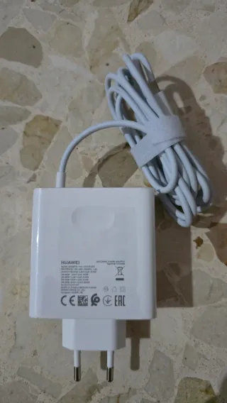 Portátil Huawei Mate D16 2024 i5 512GB SSD