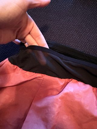 Falda-pantalón Salomon rosa y negra