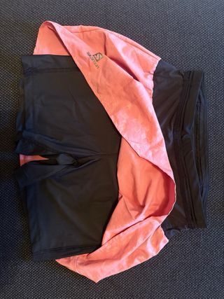 Falda-pantalón Salomon rosa y negra