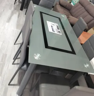 Mesa de comedor cristal y metal