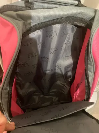 Maleta Mini Max con ruedas. Sin estrenar. 40x25x20