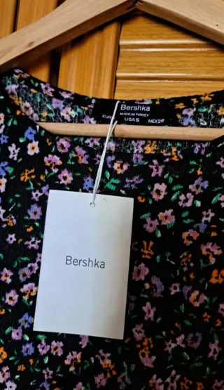 REBAJADO! Vestido corto Bershka estampado floral
