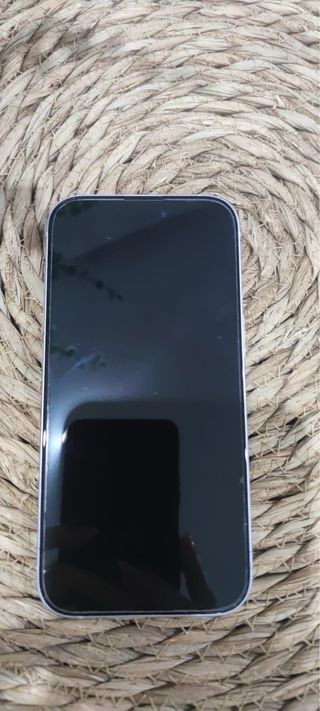 iPhone 15 azzurro chiaro