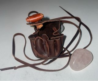 Colgante Cuero Artesanal Cuarzo Rosa