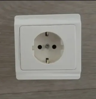 Enchufe Legrand Blanco