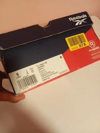 Zapatillas Reebok Gris y Negro Talla 36