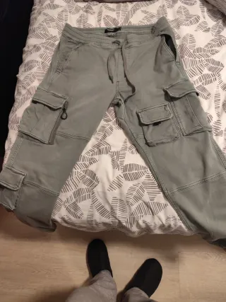 Pantalón cargo verde militar