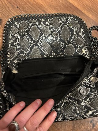 Lote 2 bolsos cadena serpiente y negro