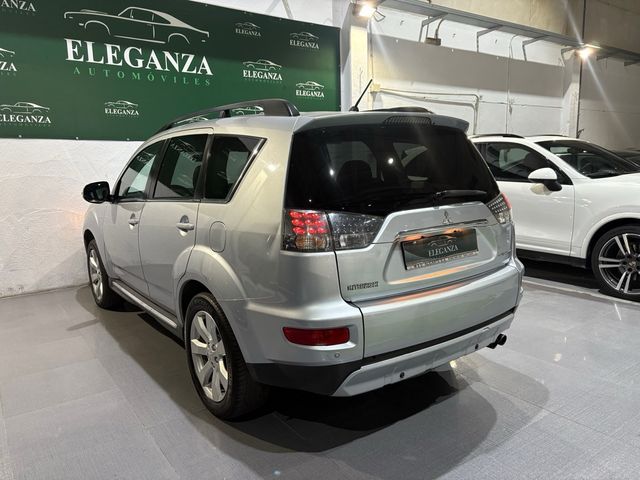 MITSUBISHI OUTLANDER 4x4 1 DUEÑO 7 PLZ AUTOMATICO