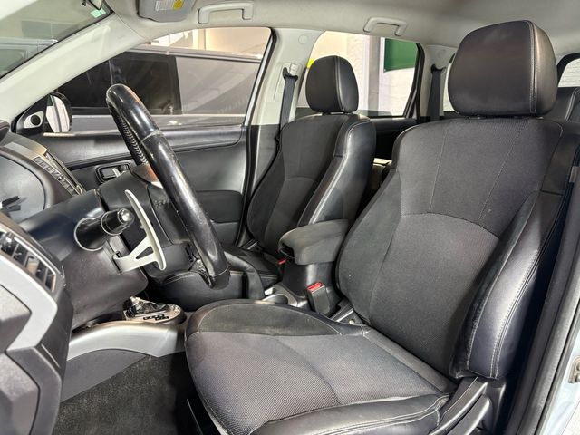MITSUBISHI OUTLANDER 4x4 1 DUEÑO 7 PLZ AUTOMATICO