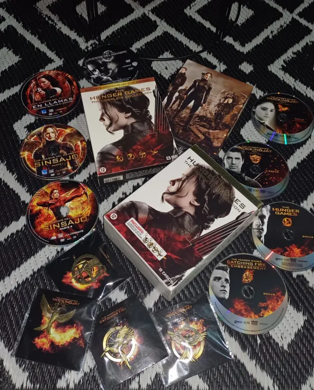 COFRE BOX COLECCIONISTA SAGA LOS JUEGOS DEL HAMBRE