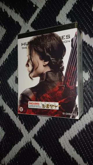 COFRE BOX COLECCIONISTA SAGA LOS JUEGOS DEL HAMBRE