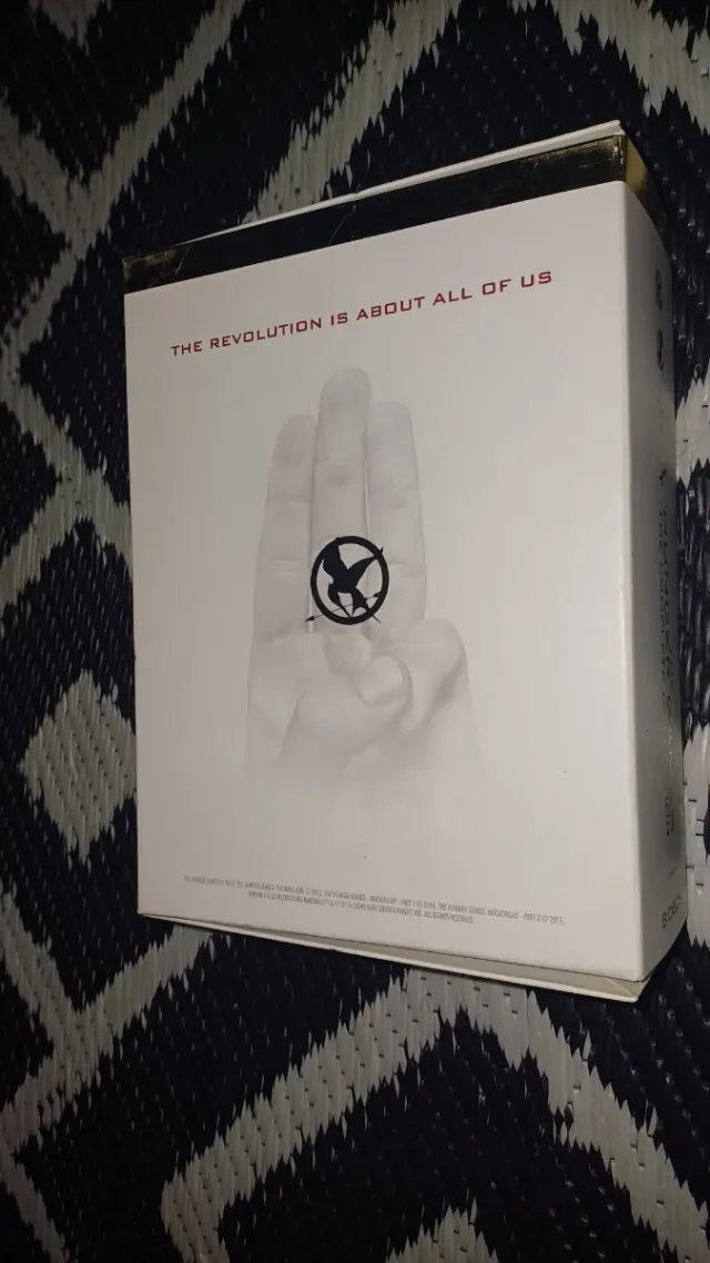 COFRE BOX COLECCIONISTA SAGA LOS JUEGOS DEL HAMBRE