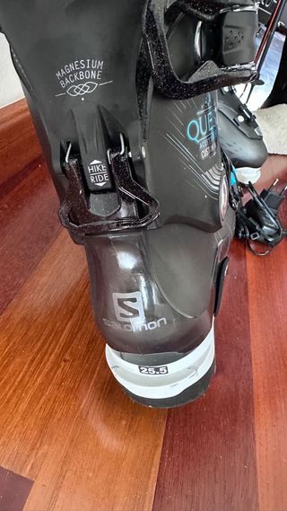 Esquís Salomon con Fijaciones.