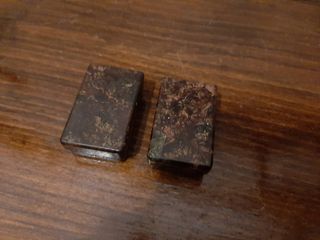 CAJITAS ANTIGUAS DE BAQUELITA Y TELA PRENSADA