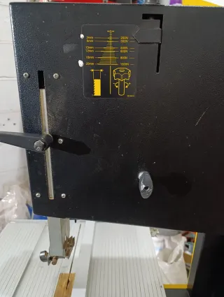 Sierra de cinta DEWALT