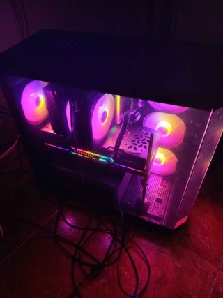 PC Gaming Casi nuevo : 3 años de garantia todo