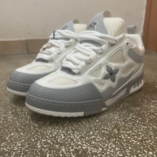 Scarpe Louis Vuitton grigie e bianche