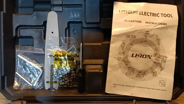 Mini motosierra y tijeras eléctricas.Cuesta 140€