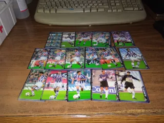 REAL SOCIEDAD. LOTE 36 CROMOS DIFERENTES
