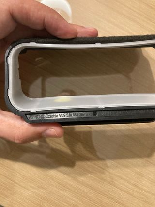 Papelera puerta Skoda