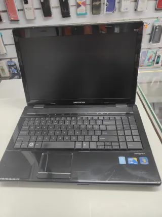 MEDION AKOYA E6217 i3-370M Portátil